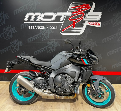 YAMAHA MT-10 NOIR – A PARTIR DE 253€/MOIS
